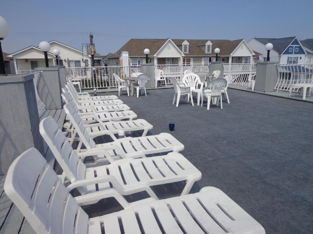 Quarterdeck Motel Wildwood Exterior photo